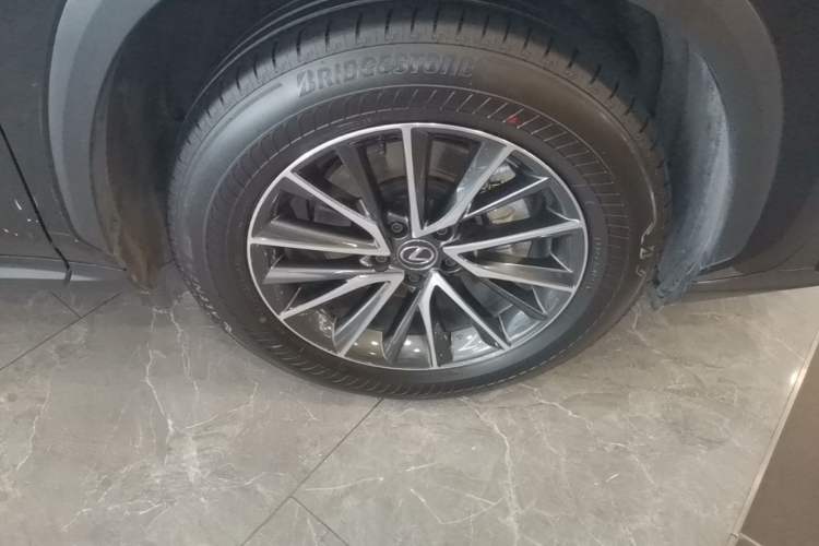 Used Lexus NX 2023 260 Front-Wheel Drive Chuan Yue Edition Right Front Wheel Hub