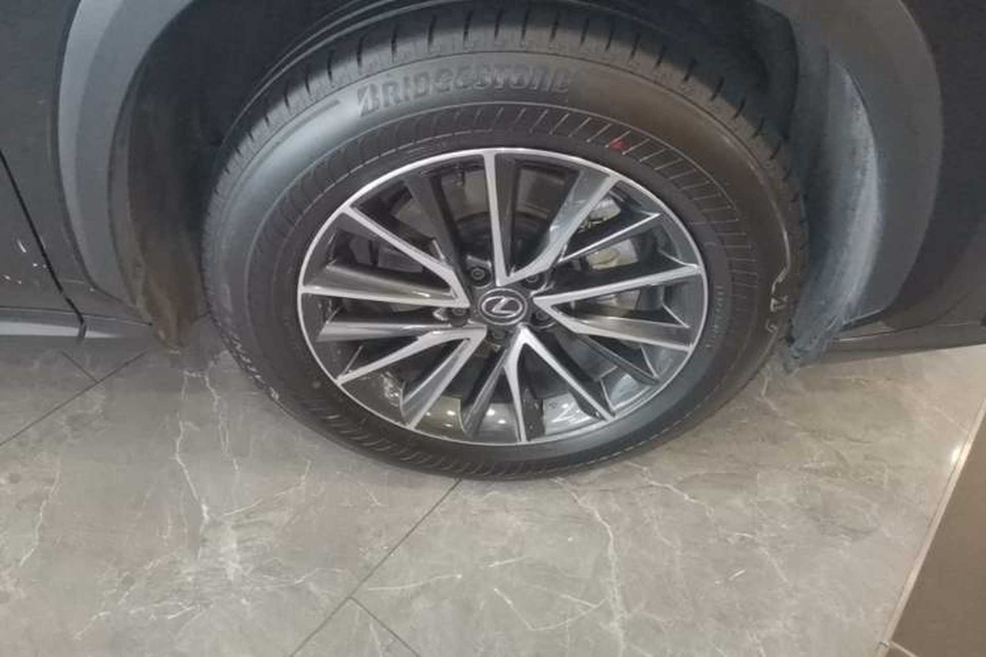 Used Lexus NX 2023 260 Front-Wheel Drive Chuan Yue Edition Right Front Wheel Hub