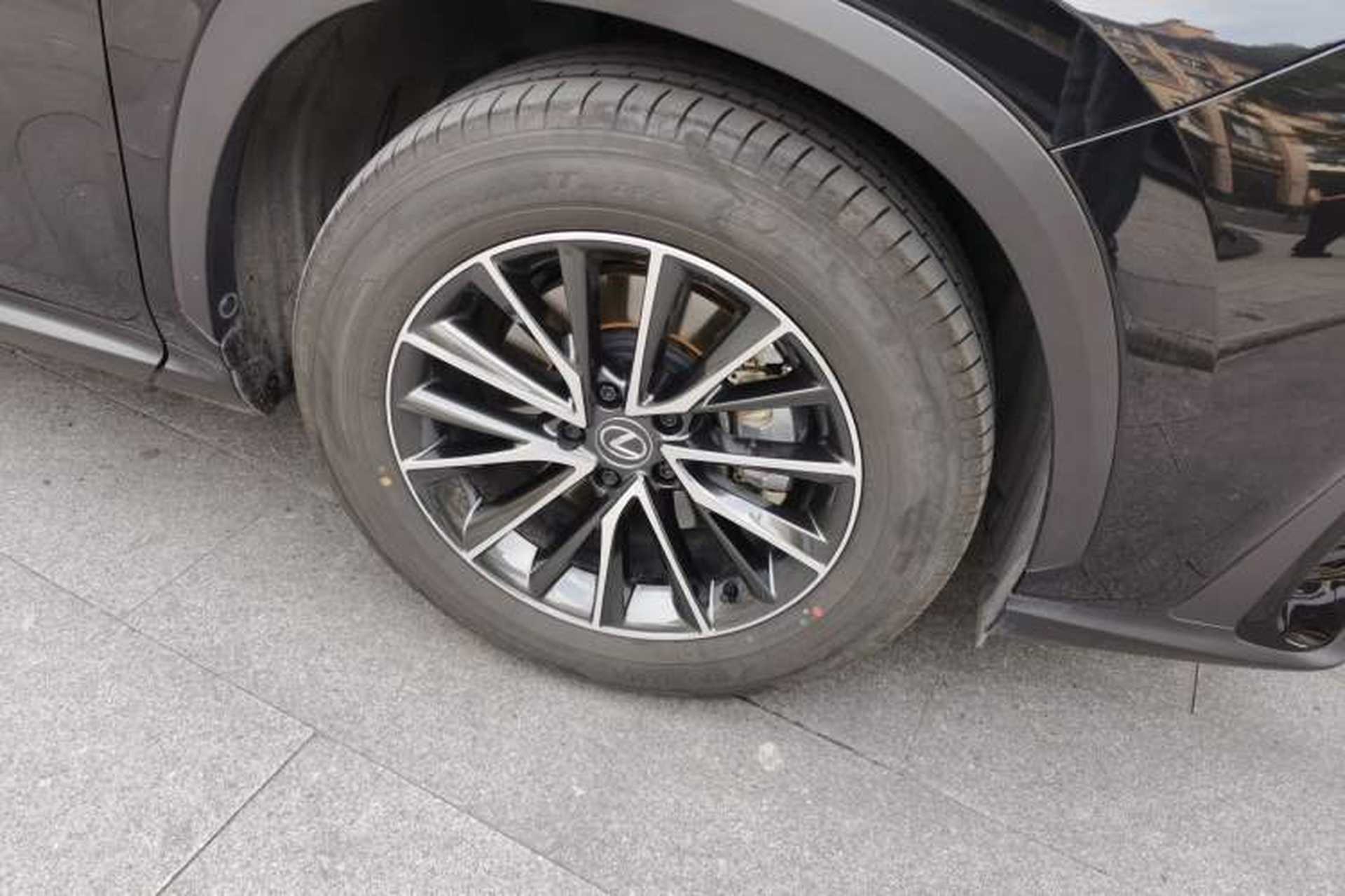 Used Lexus NX 2023 260 Front-Wheel Drive Chuan Yue Edition Right Front Wheel Hub