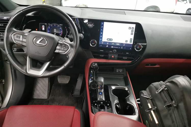 Used Lexus NX 2023 260 Front-Wheel Drive Chuan Yue Edition Center Console