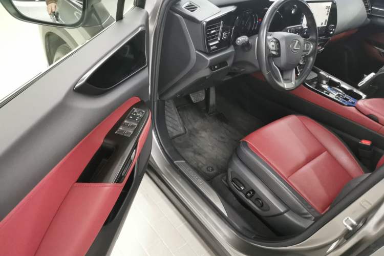 Used Lexus NX 2023 260 Front-Wheel Drive Chuan Yue Edition Driver Seat