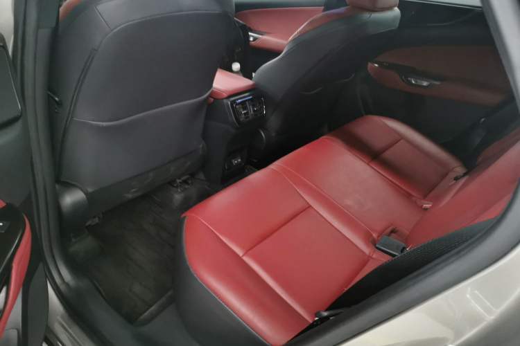 Used Lexus NX 2023 260 Front-Wheel Drive Chuan Yue Edition Left Rear Seat