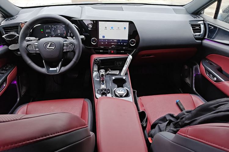 Used Lexus NX 2023 260 Front-Wheel Drive Chuan Yue Edition Center Console