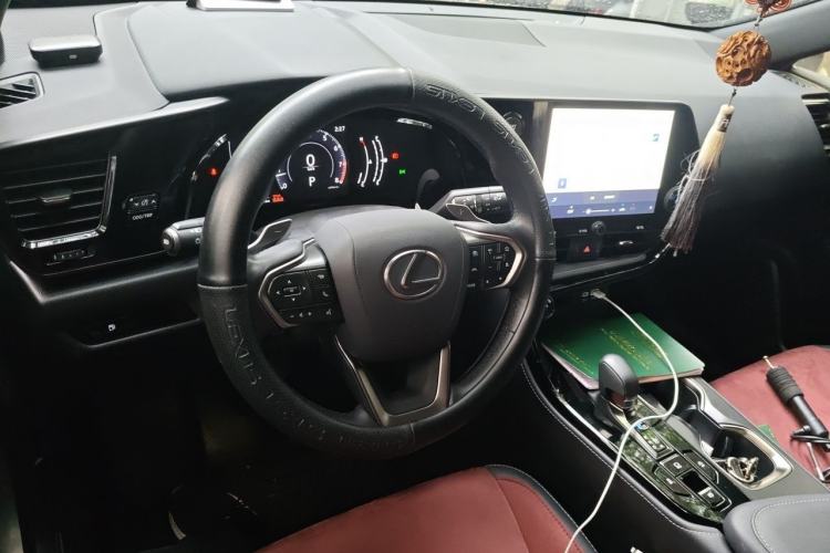Used Lexus NX 2023 260 Front-Wheel Drive Chuanchi Edition Center Console