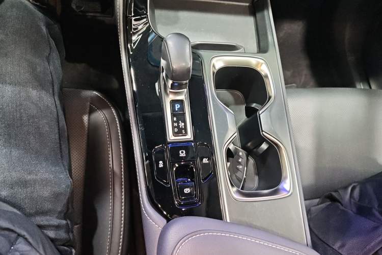 Used Lexus NX 2023 350h Front-Wheel-Drive Chuan Yue Edition Gear Lever
