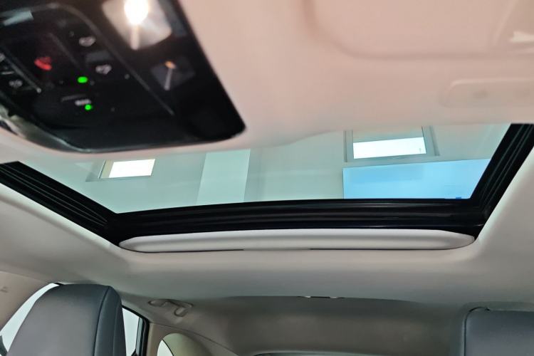 Used Lexus NX 2023 350h Front-Wheel-Drive Chuan Yue Edition Headliner