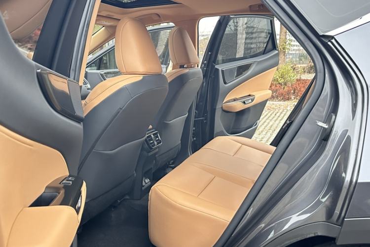 Used Lexus NX 2023 260 Front-Wheel Drive ChuanYou Special Edition Interior 4