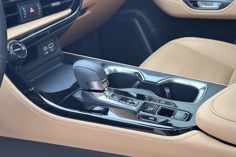 Used Lexus NX 2023 260 Front-Wheel Drive ChuanYou Special Edition Interior 7