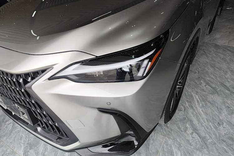 Used Lexus NX 2023 350h Front-Wheel-Drive Xinchichi Version Left Front Headlight