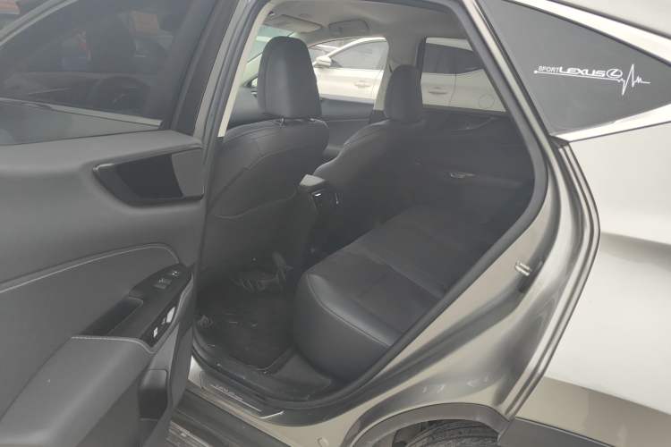 Used Lexus NX 2023 260 Front-Wheel Drive Chuanchi Edition Left Rear Seat