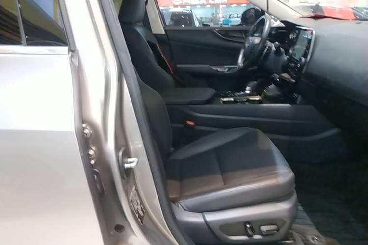 Used Lexus NX 2023 350h Front-Wheel-Drive Chuan Yue Edition Right Front Seat