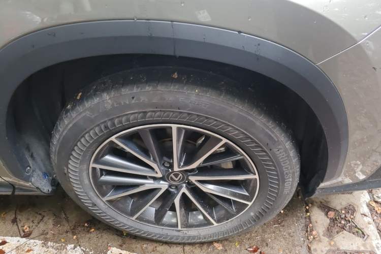 Used Lexus NX 2023 260 Front-Wheel Drive Chuanchi Edition Right Front Wheel Hub