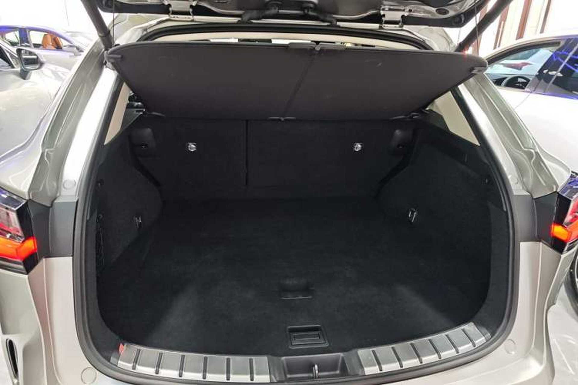 Used Lexus NX 2023 350h Front-Wheel-Drive Chuan Yue Edition Trunk