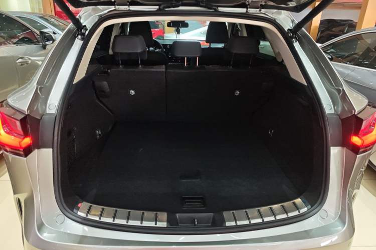 Used Lexus NX 2023 350h Front-Wheel-Drive Chuan Yue Edition Trunk