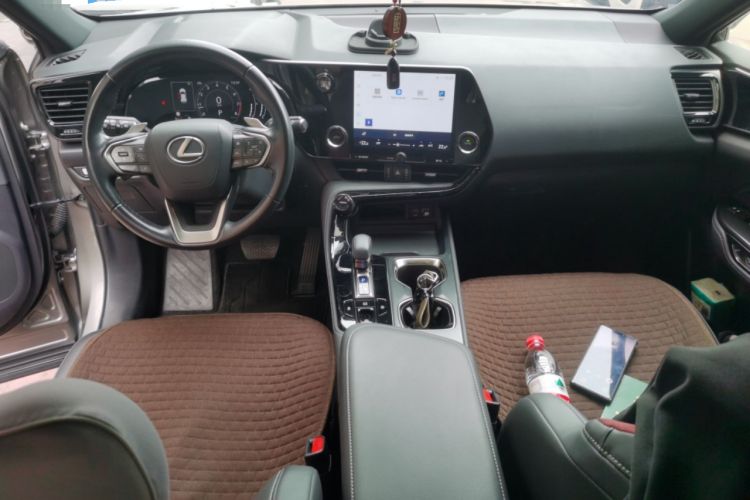 Used Lexus NX 2023 260 Front-Wheel Drive Chuanchi Edition Center Console
