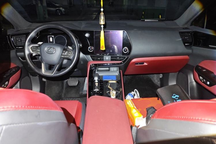 Used Lexus NX 2023 260 Front-Wheel Drive Chuan Yue Edition Center Console