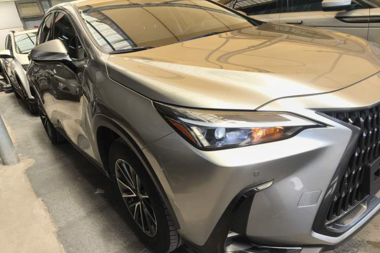 Used Lexus NX 2023 260 Front-Wheel Drive Chuanchi Edition Front Right 45 Deg
