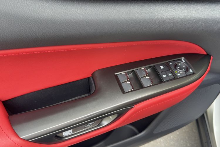 Used Lexus NX 2023 350h Front-Wheel-Drive Xinchichi Version Interior 3
