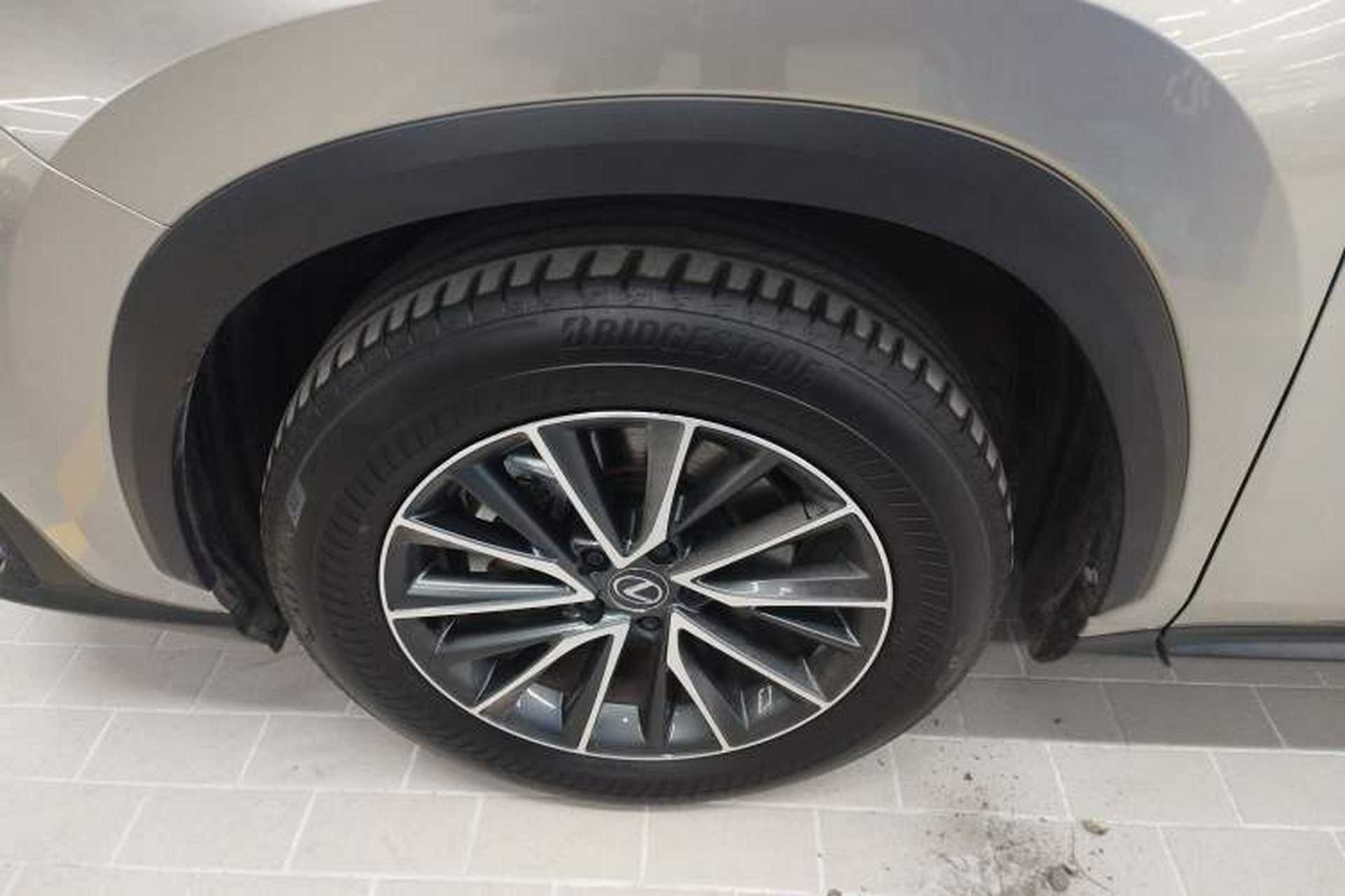 Used Lexus NX 2023 260 Front-Wheel Drive Chuan Yue Edition Left Front Wheel Hub