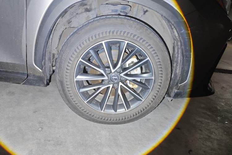 Used Lexus NX 2023 260 Front-Wheel Drive Chuan Yue Edition Right Front Wheel Hub
