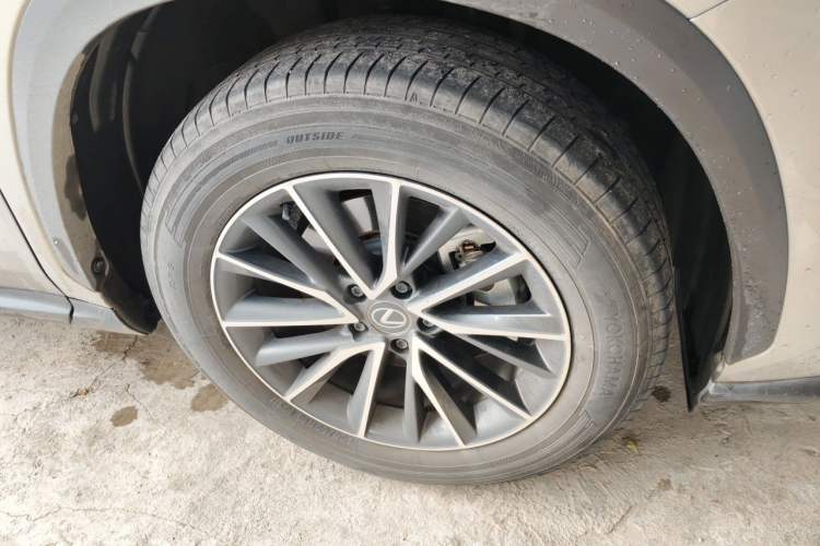 Used Lexus NX 2023 260 Front-Wheel Drive Chuanchi Edition Right Front Wheel Hub