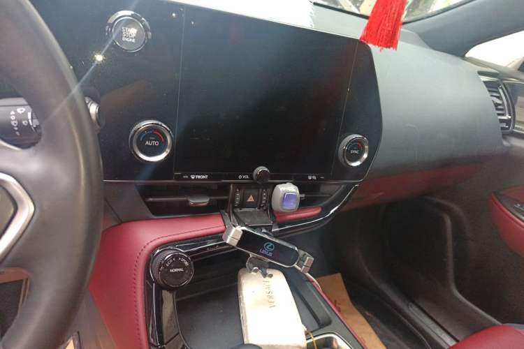 Used Lexus NX 2023 260 Front-Wheel Drive Chuan Yue Edition Audio And AC Panel