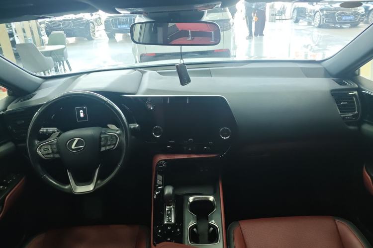 Used Lexus NX 2023 260 Front-Wheel Drive Chuan Yue Edition Center Console