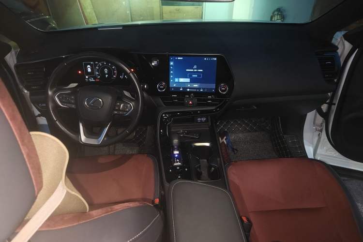 Used Lexus NX 2023 260 Front-Wheel Drive Chuanchi Edition Center Console