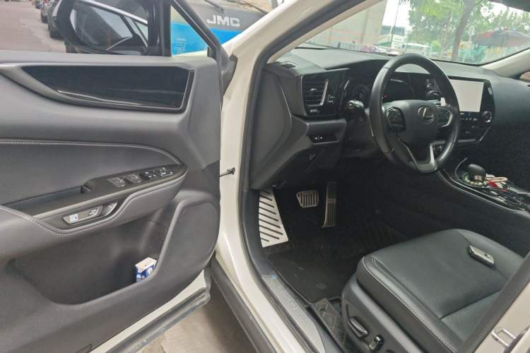 Used Lexus NX 2023 350h Front-Wheel-Drive Chuan Yue Edition Driver Seat