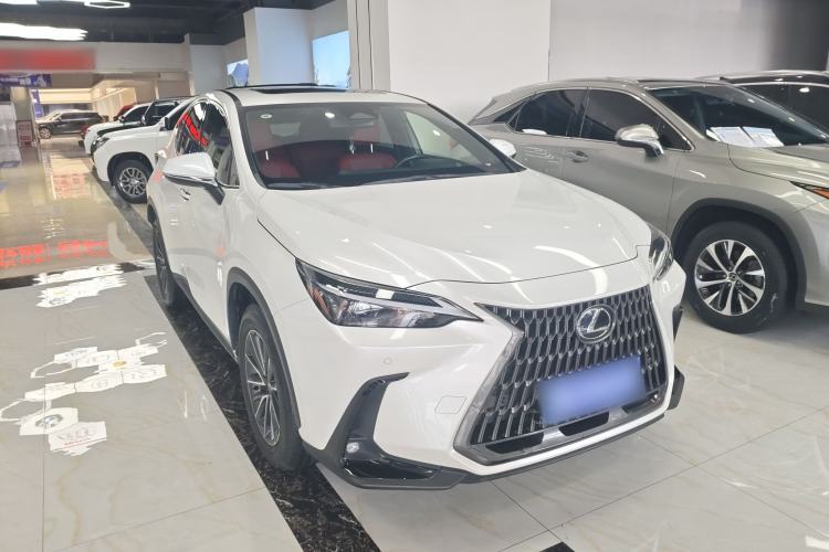 Used Lexus NX 2023 260 Front-Wheel Drive Chuan Yue Edition Front Right 45 Deg