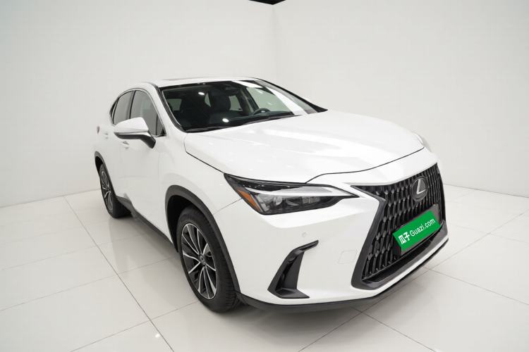 Used Lexus NX 2023 260 Front-Wheel Drive Chuan Yue Edition Front Right 45 Deg