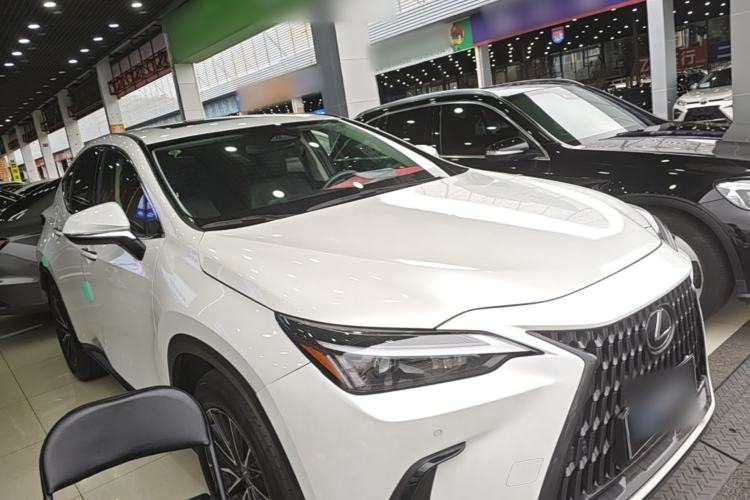 Used Lexus NX 2023 260 Front-Wheel Drive Chuan Yue Edition Front Right 45 Deg
