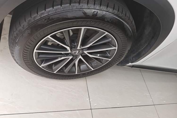 Used Lexus NX 2023 260 Front-Wheel Drive Chuan Yue Edition Left Front Wheel Hub