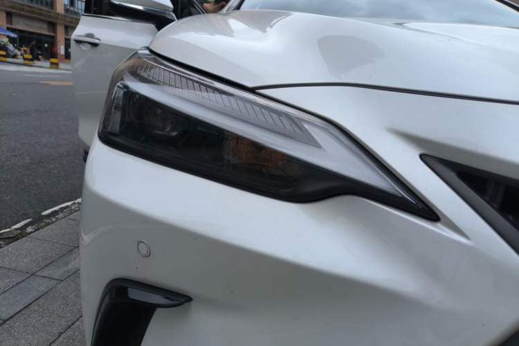 Used Lexus NX 2023 260 Front-Wheel Drive ChuanYou Special Edition Right Front Headlight