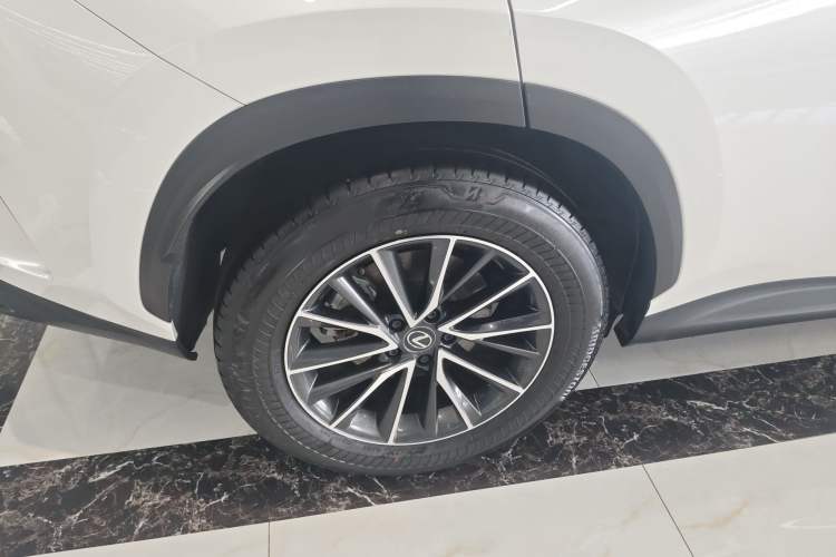 Used Lexus NX 2023 260 Front-Wheel Drive Chuan Yue Edition Right Rear Wheel Hub