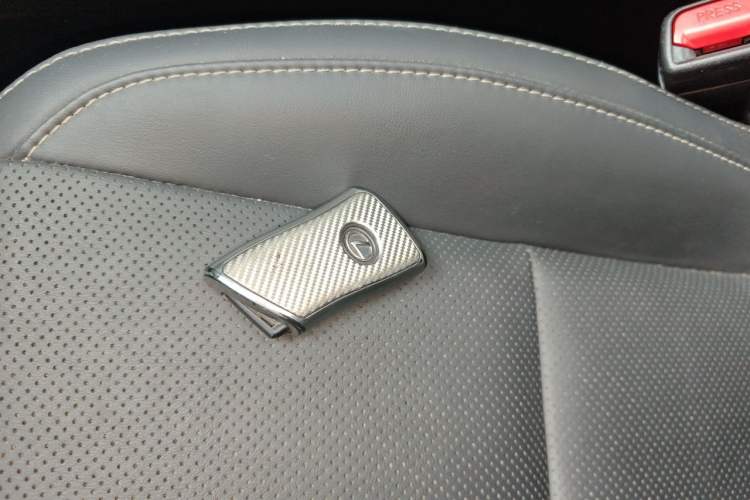 Used Lexus NX 2023 350h Front-Wheel-Drive Chuan Yue Edition Vehicle Key