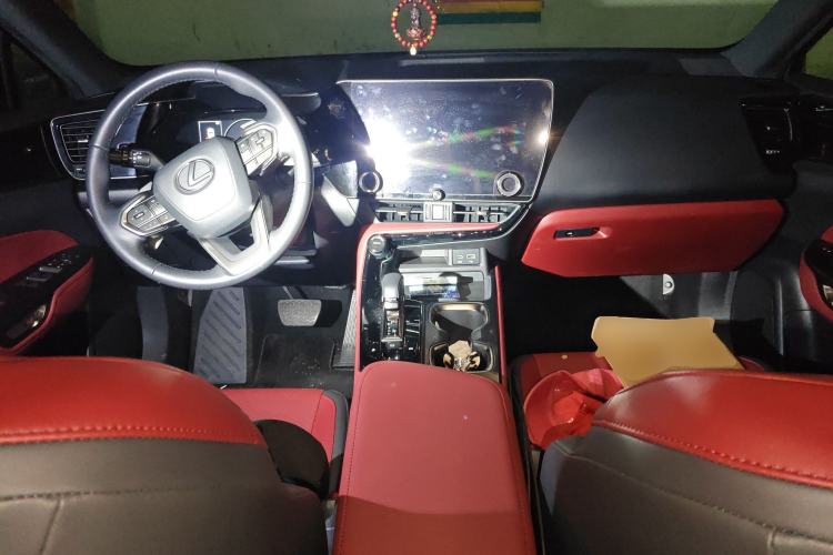 Used Lexus NX 2024 350h Front-Drive Elite Edition Center Console