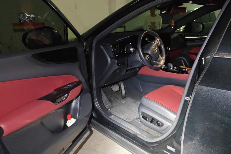 Used Lexus NX 2024 350h Front-Drive Elite Edition Driver Seat