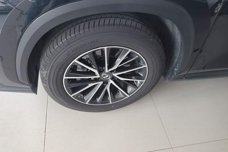 Used Lexus NX 2024 260 Front-Wheel Drive Chuan Yue Edition Left Front Wheel Hub
