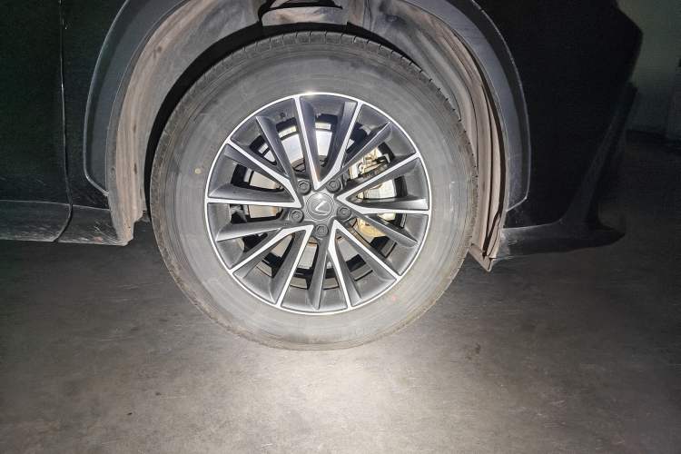 Used Lexus NX 2024 350h Front-Drive Elite Edition Right Front Wheel Hub