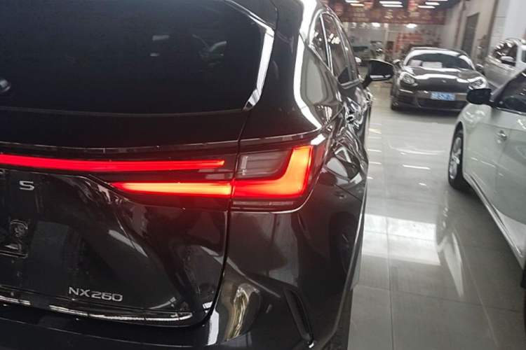 Used Lexus NX 2024 260 Front-Wheel Drive Chuan Yue Edition Right Rear Taillight