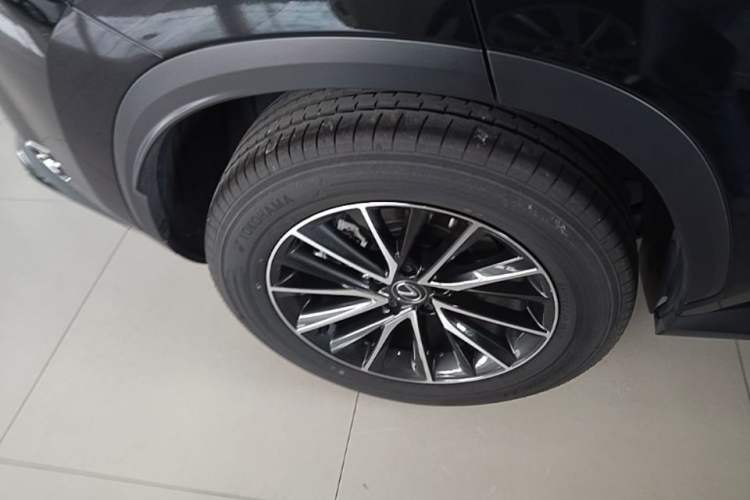 Used Lexus NX 2024 260 Front-Wheel Drive Chuan Yue Edition Right Rear Wheel Hub