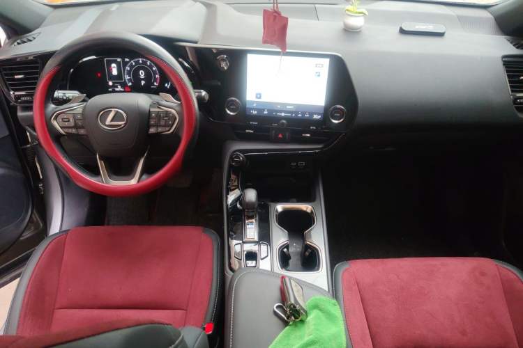 Used Lexus NX 2024 260 Front-Wheel Drive Chuanchi Edition Center Console