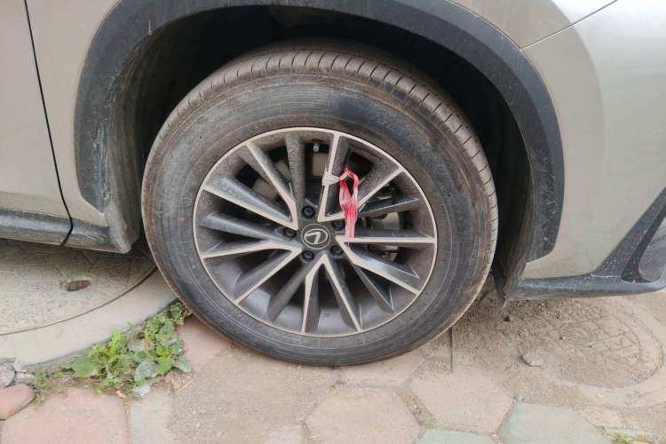 Used Lexus NX 2024 260 Front-Wheel Drive Chuanchi Edition Right Front Wheel Hub