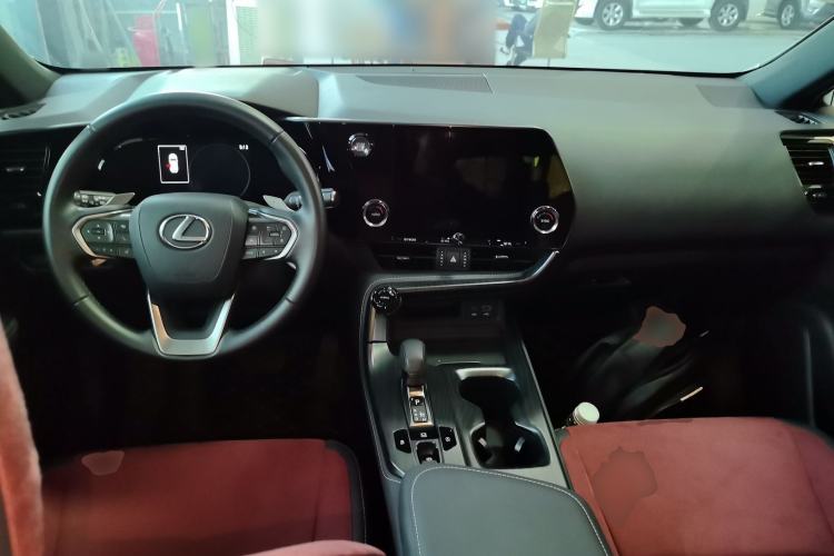 Used Lexus NX 2024 260 Front-Wheel Drive Chuanchi Edition Center Console