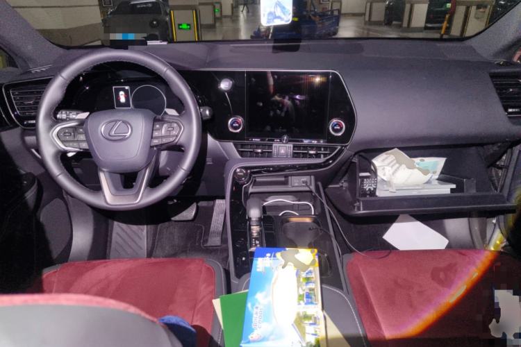 Used Lexus NX 2024 260 Front-Wheel Drive Chuanchi Edition Center Console