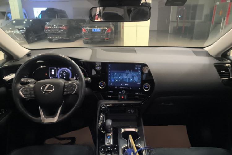Used Lexus NX 2024 350h Front-Drive Xinchu Version Center Console