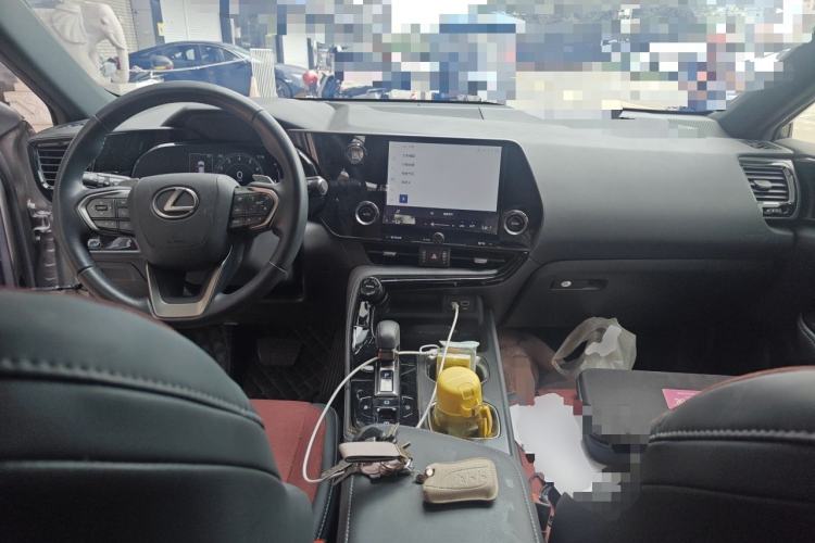 Used Lexus NX 2024 260 Front-Wheel Drive Chuanchi Edition Center Console