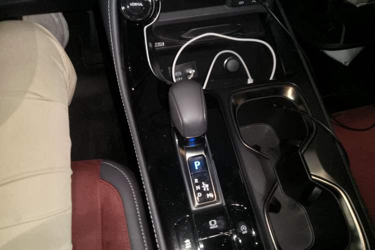 Used Lexus NX 2024 260 Front-Wheel Drive Chuanchi Edition Gear Lever