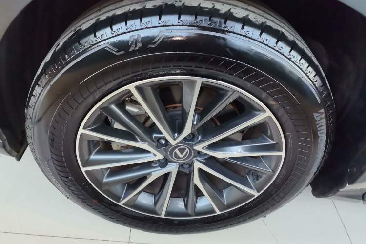 Used Lexus NX 2024 260 Front-Wheel Drive Chuanchi Edition Left Front Wheel Hub
